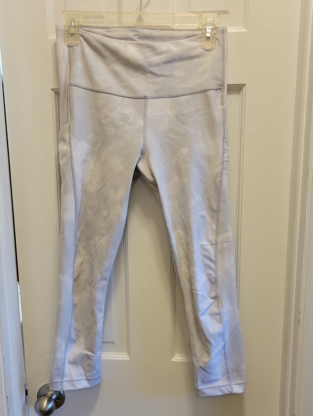 Athleta Light Gray Dotted Stash-Pocket Capri